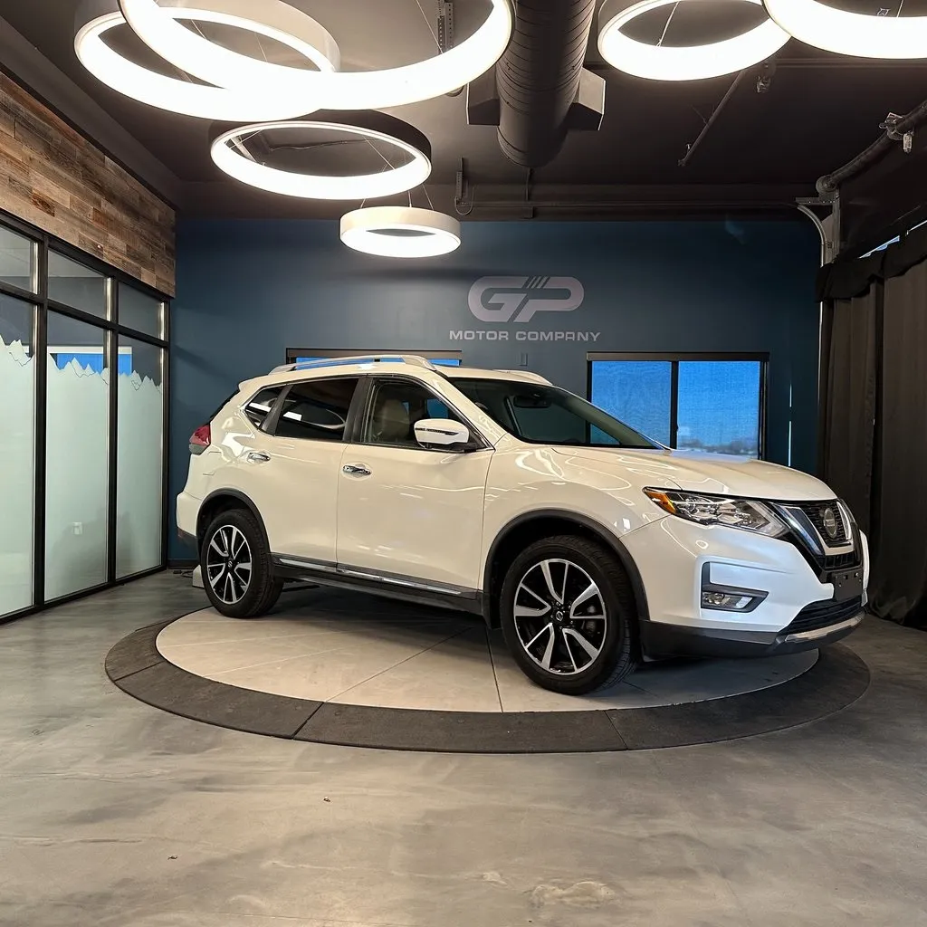 2019 Nissan Rogue SL's photo