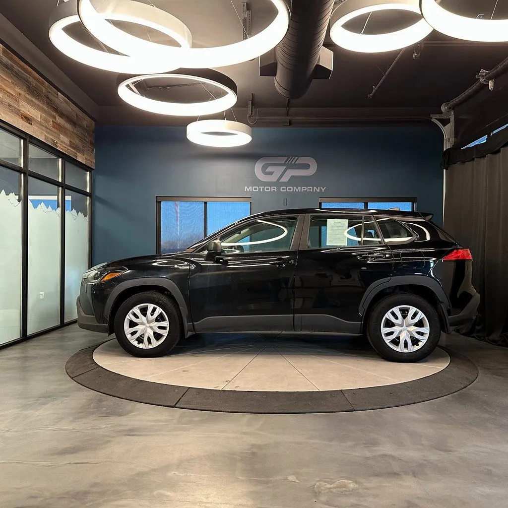 2023 Toyota Corolla Cross L - Photo 6