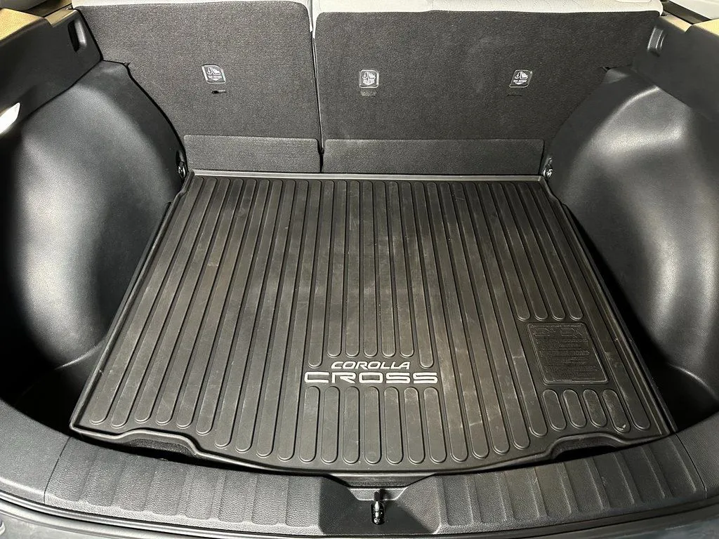 2023 Toyota Corolla Cross L - Photo 20