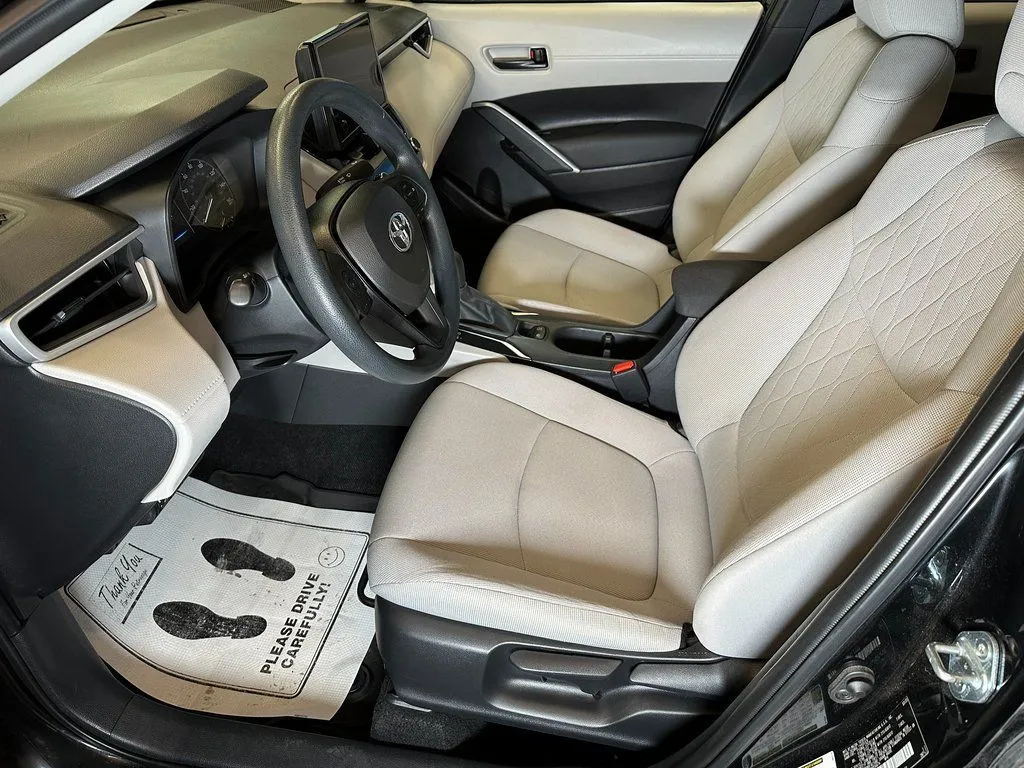 2023 Toyota Corolla Cross L - Photo 18