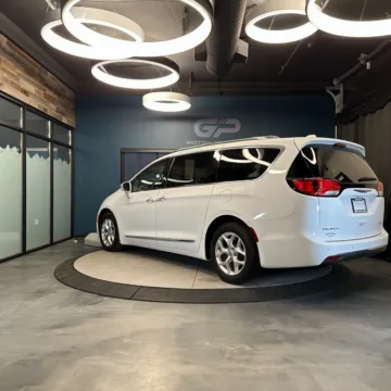 More photos of 2020 Chrysler Pacifica Limited at GP Motor Company, UT