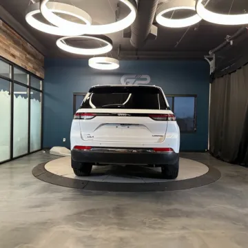 More photos of 2023 Jeep Grand Cherokee Limited at GP Motor Company, UT