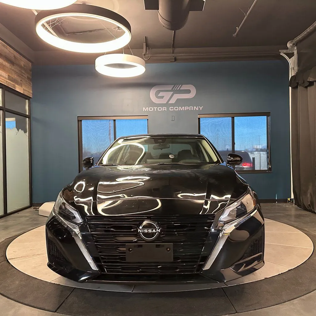 Nissan Altima photo 8