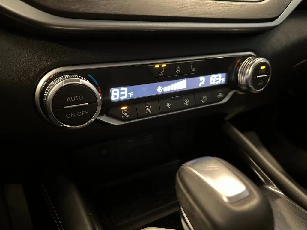 Nissan Altima photo 15