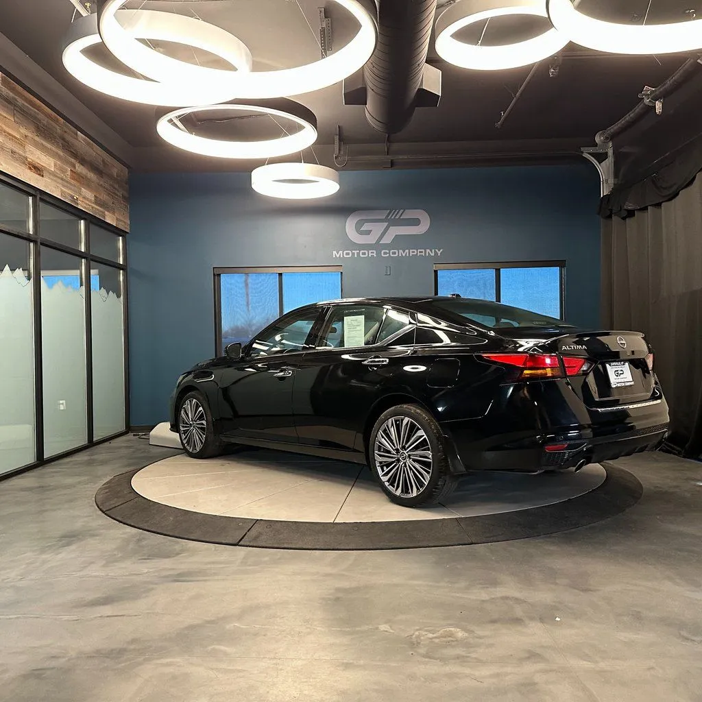 Nissan Altima photo 5