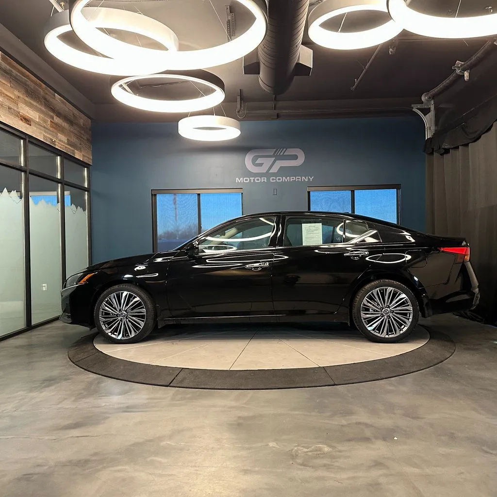 Nissan Altima photo 6
