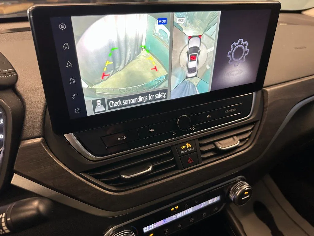 Nissan Altima photo 14