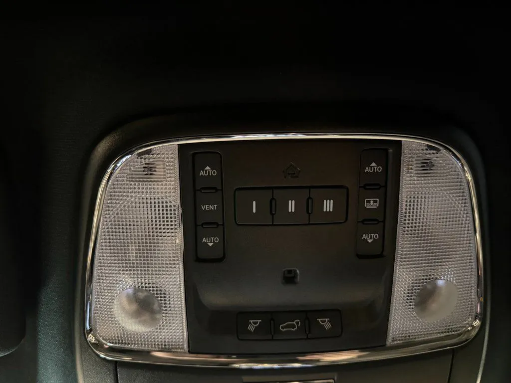 2021 Jeep Grand Cherokee 80th Edition - Photo 19