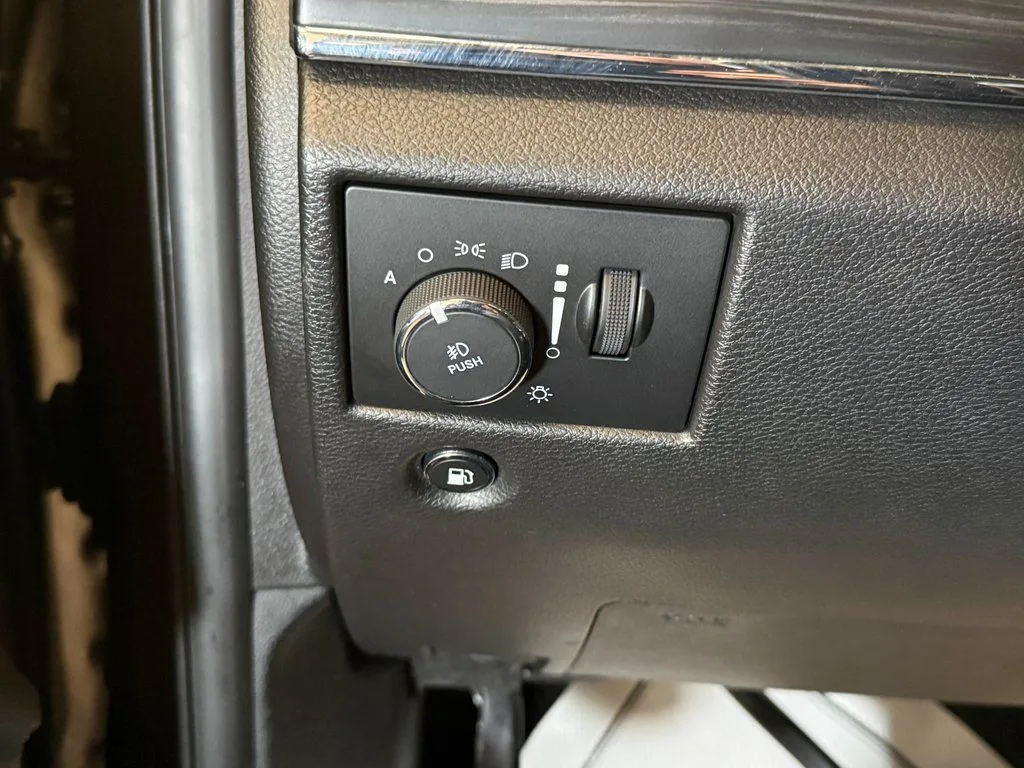2021 Jeep Grand Cherokee 80th Edition - Photo 20