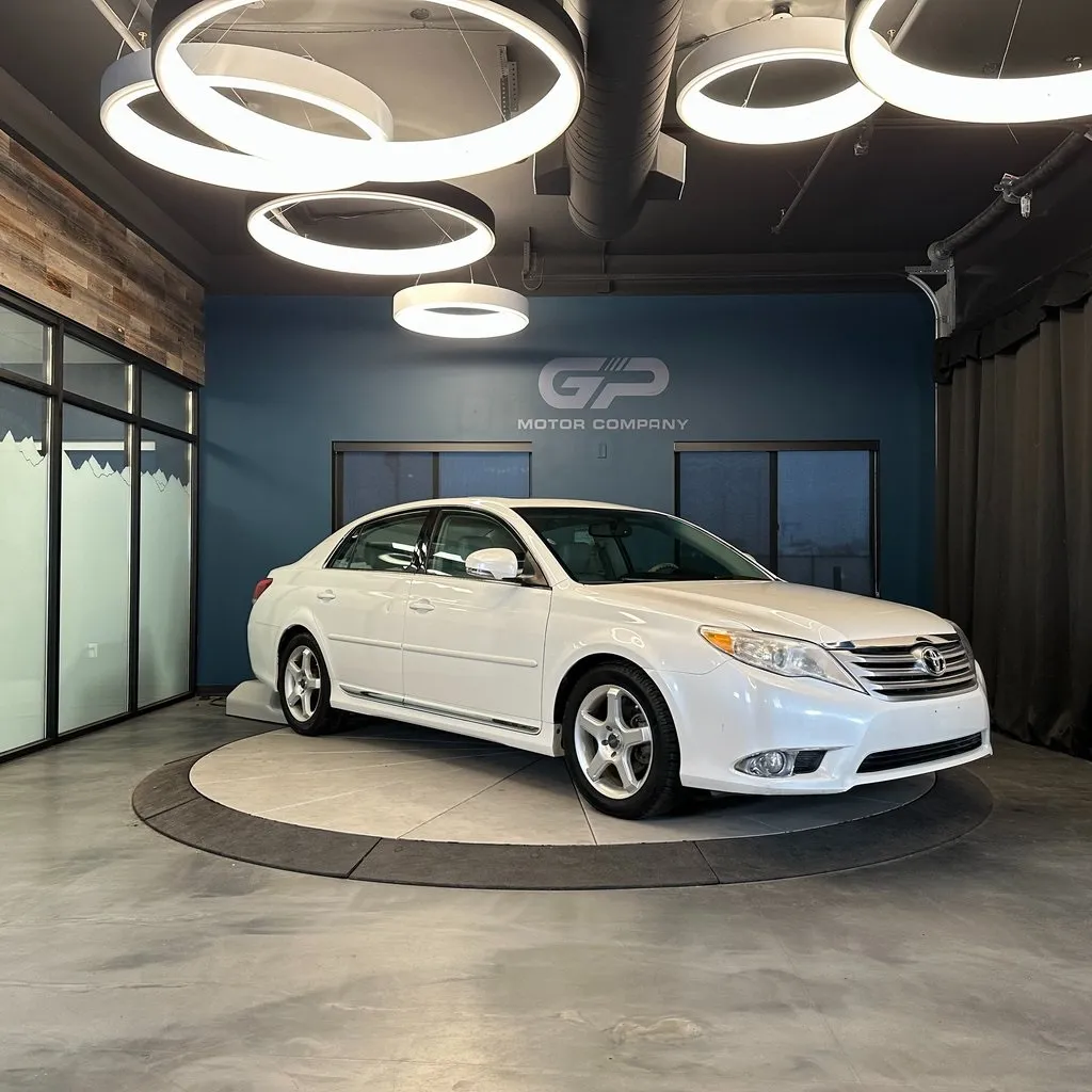 White 2012 Toyota Avalon Limited for sale in Kaysville, UT