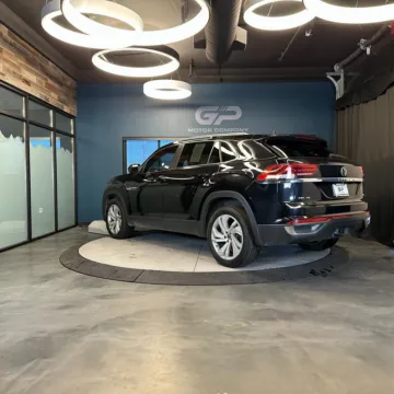 More photos of 2020 Volkswagen Atlas Cross Sport 3.6L V6 SEL at GP Motor Company, UT