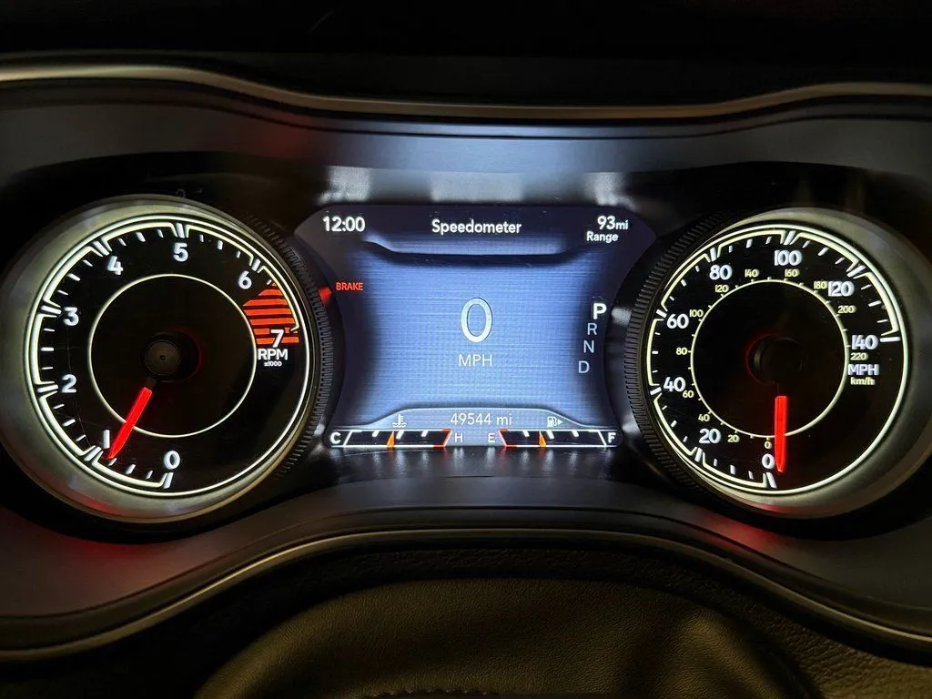 2023 Jeep Cherokee Altitude Lux - Photo 10