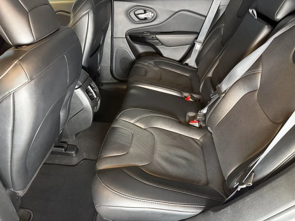 2023 Jeep Cherokee Altitude Lux - Photo 23