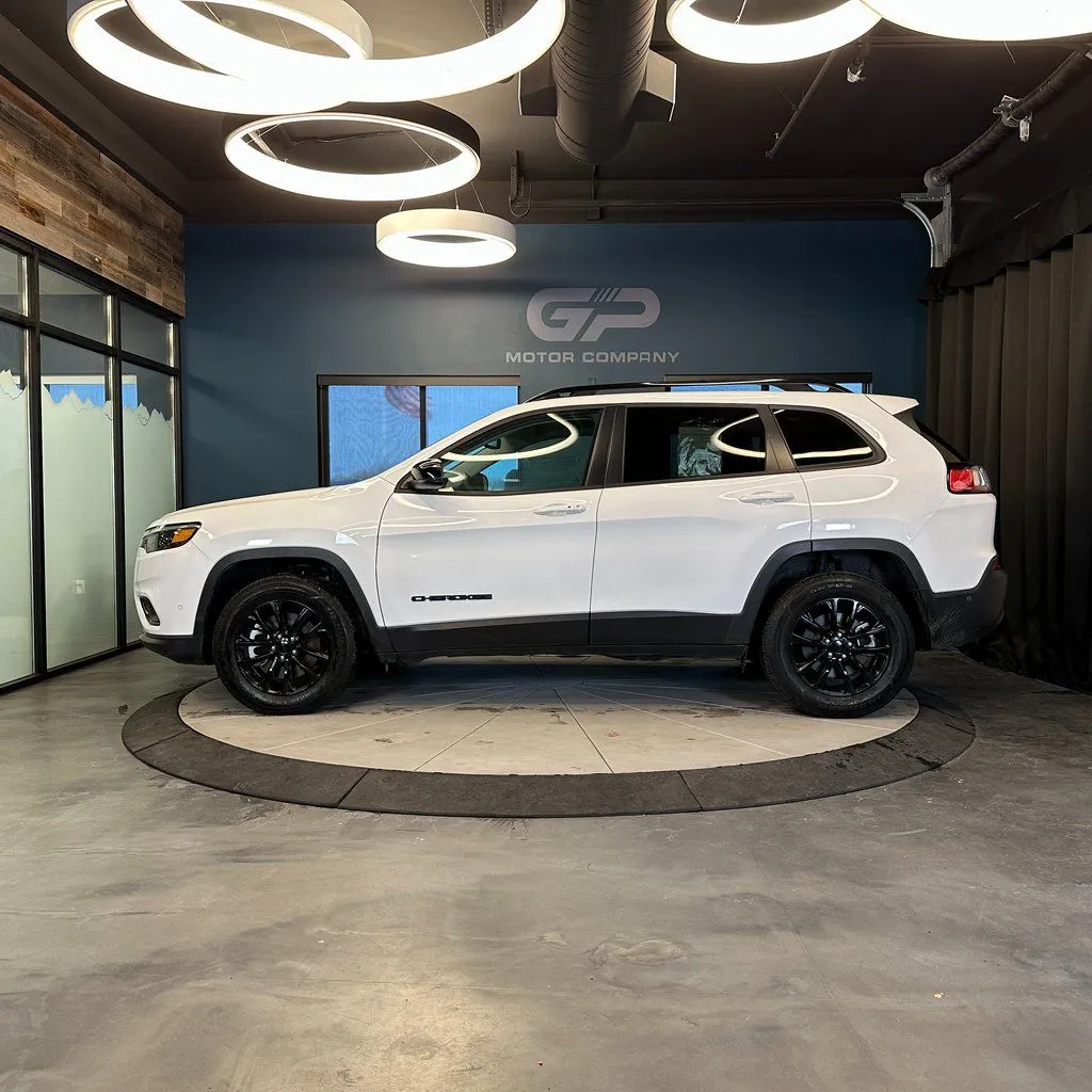 2023 Jeep Cherokee Altitude Lux - Photo 6
