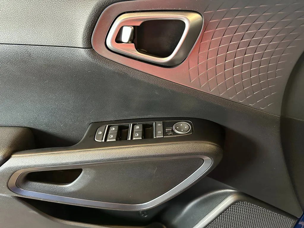 2022 Kia Soul GT-Line - Photo 18