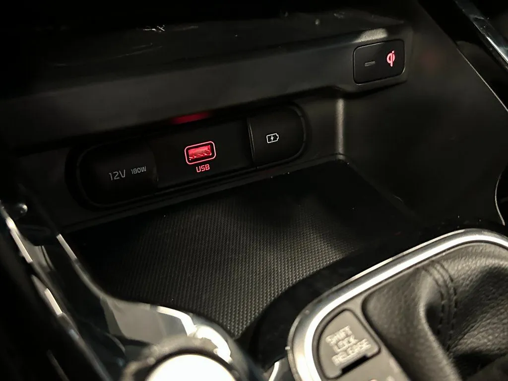 2022 Kia Soul GT-Line - Photo 15