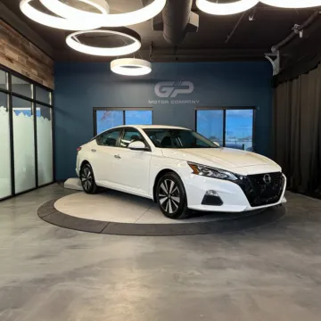 White 2022 Nissan Altima 2.5 SV for sale in Kaysville, UT