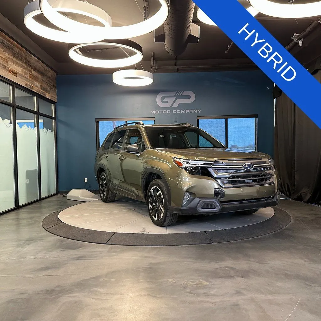 2025 Subaru Forester Limited Hybrid's photo