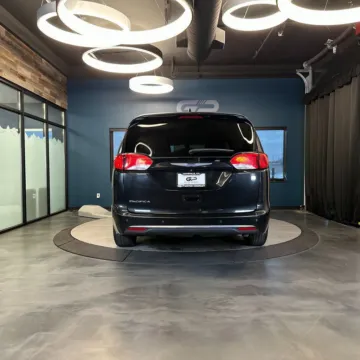 More photos of 2019 Chrysler Pacifica Touring L at GP Motor Company, UT