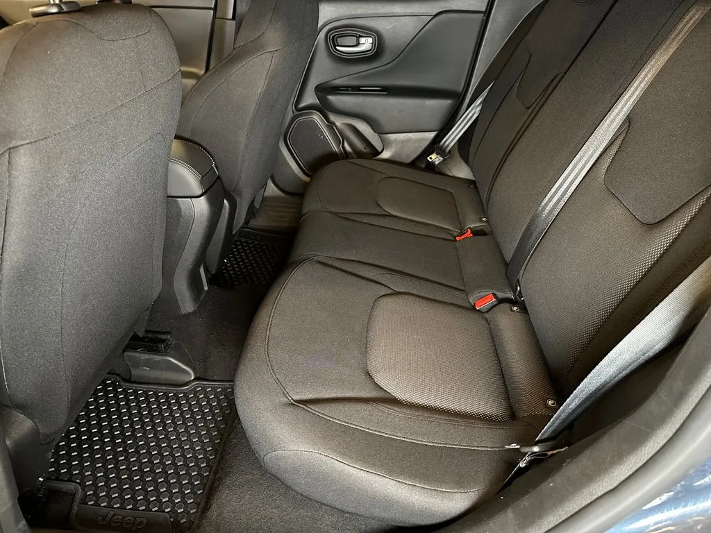 Jeep Renegade photo 20