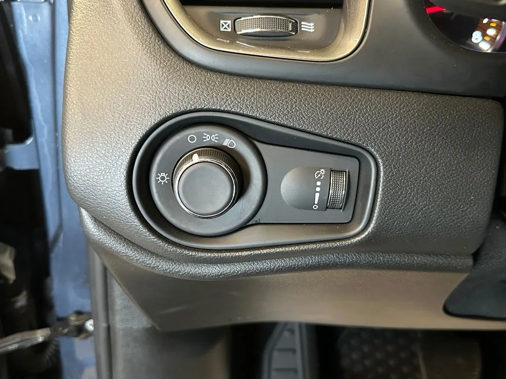 Jeep Renegade photo 17