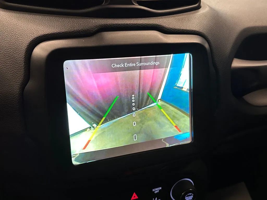 Jeep Renegade photo 13