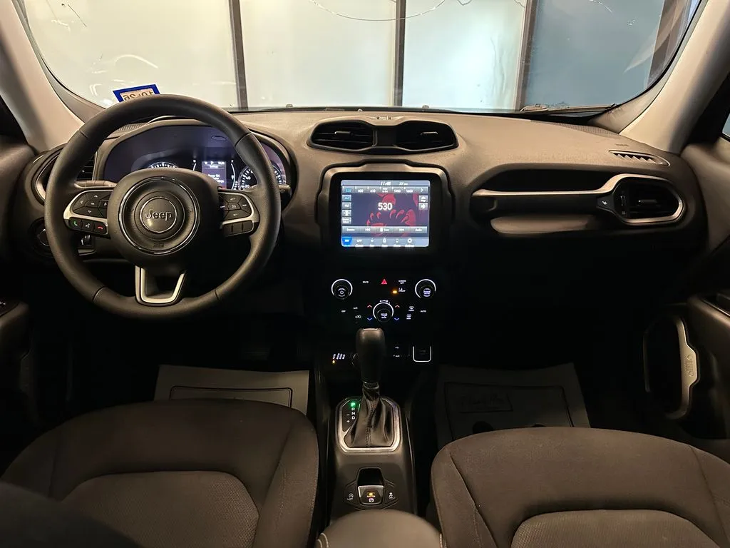 Jeep Renegade photo 9