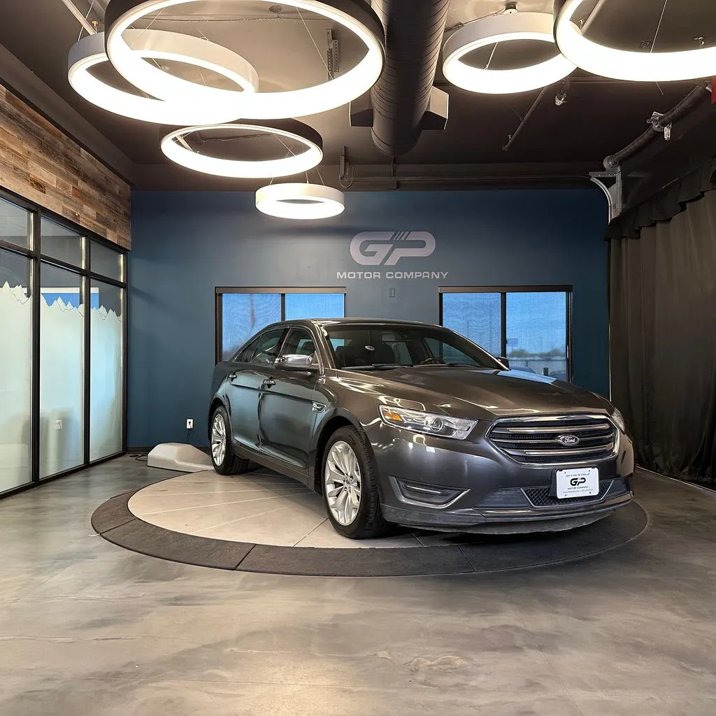 2018 Ford Taurus Limited FWD's photo