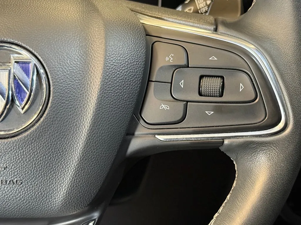 Buick Envision photo 12