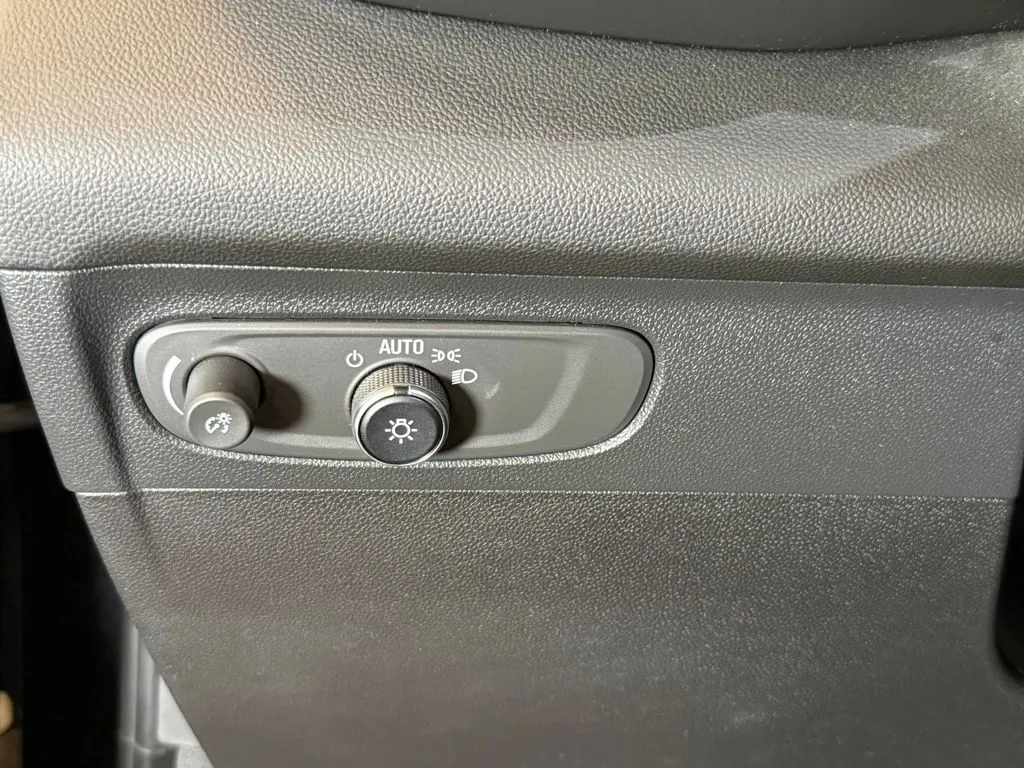 Buick Envision photo 19