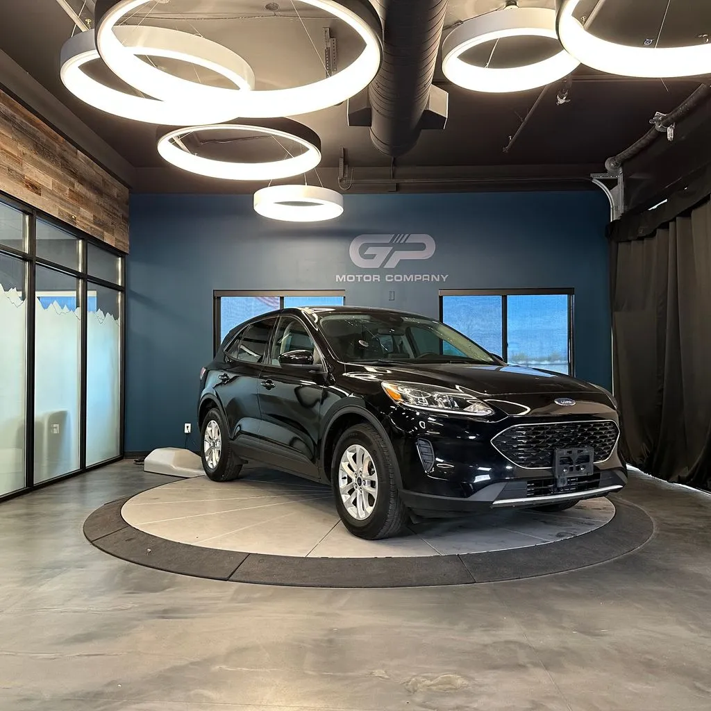 Black 2020 Ford Escape SE for sale in Kaysville, UT