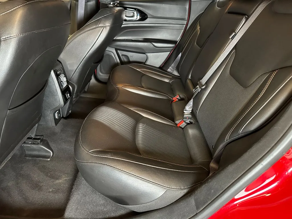 2023 Jeep Compass (RED) Edition - Photo 18