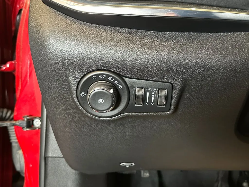 2023 Jeep Compass (RED) Edition - Photo 15
