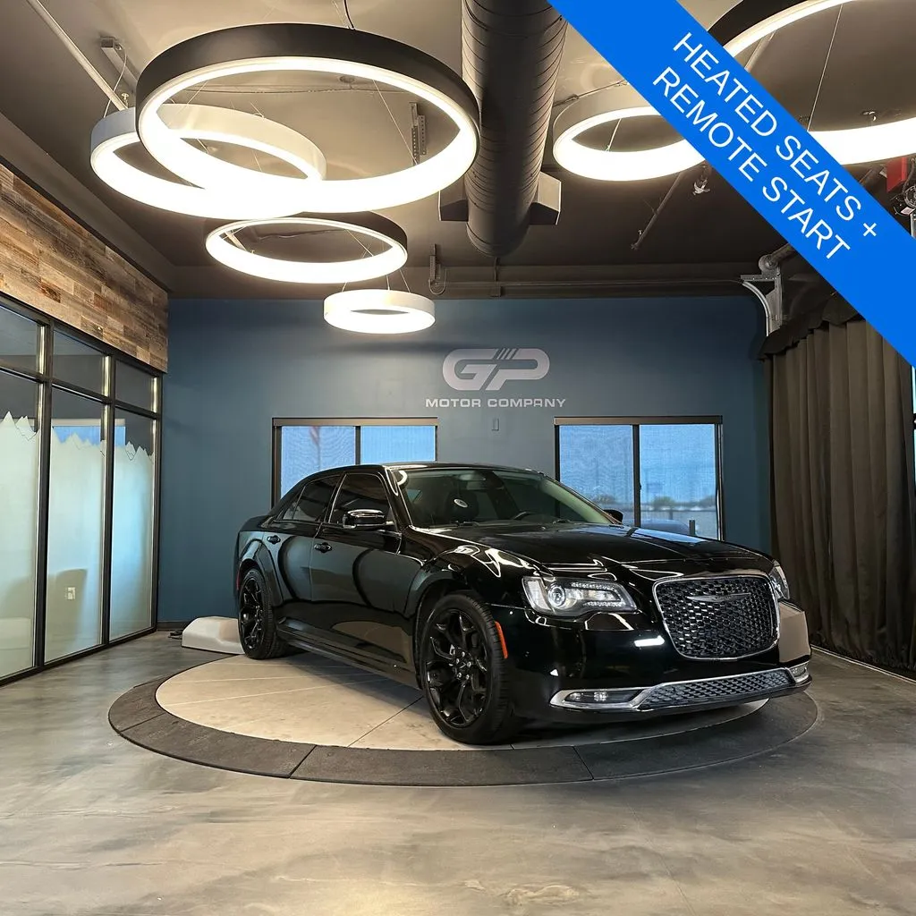 2021 Chrysler 300 Touring