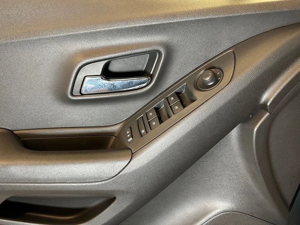 Chevrolet Trax photo 15