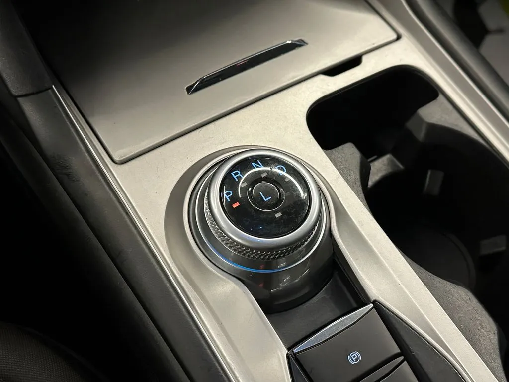 2021 Ford Explorer XLT - Photo 16