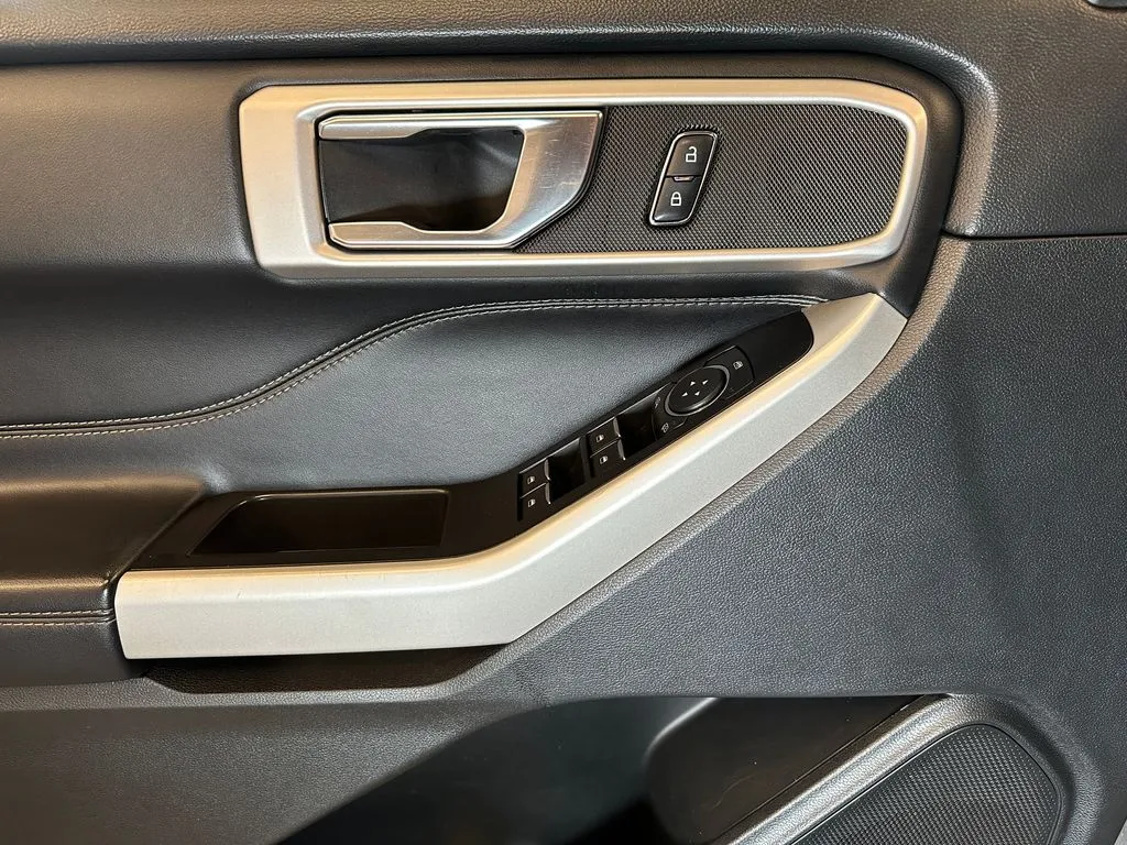 2021 Ford Explorer XLT - Photo 19