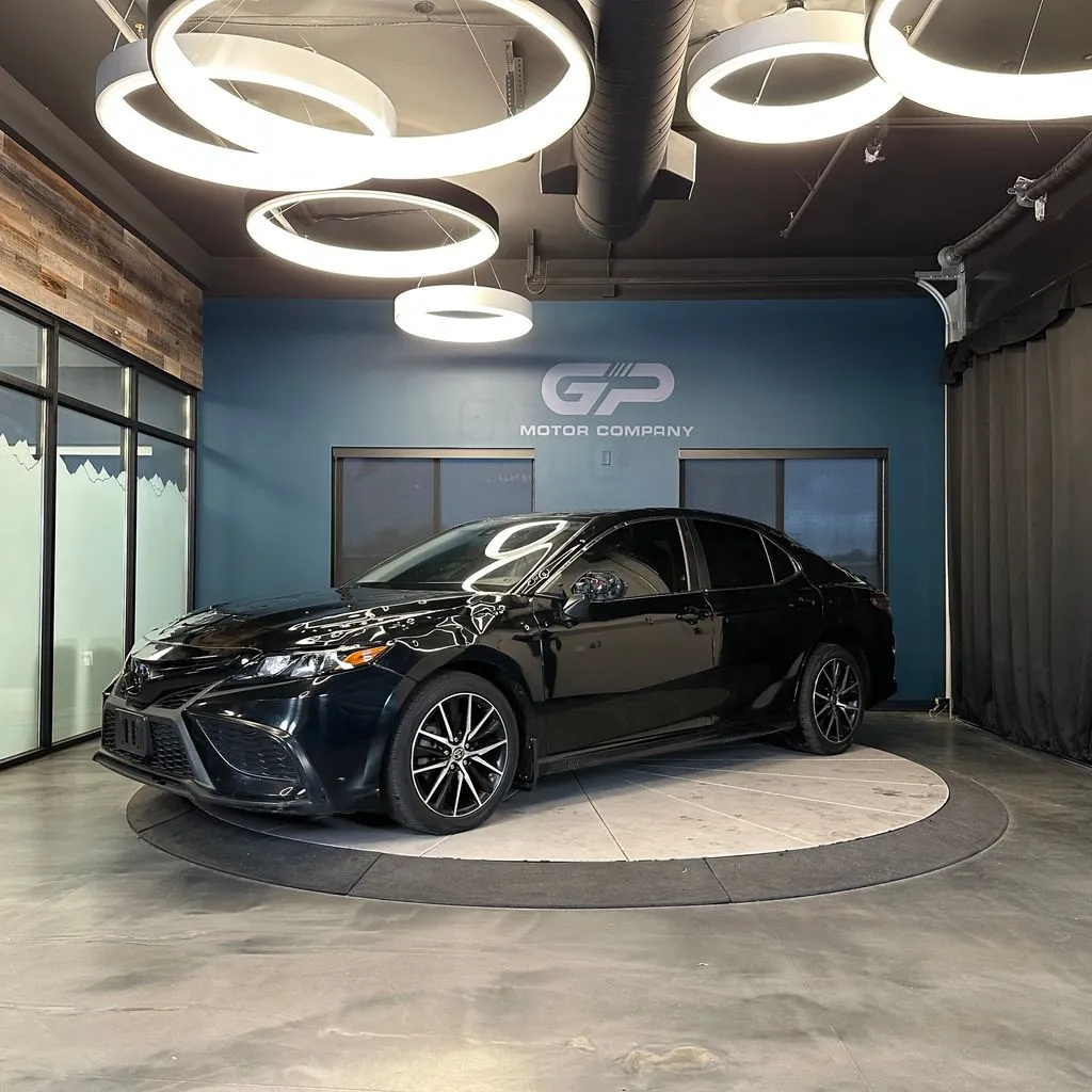 Toyota Camry photo 7
