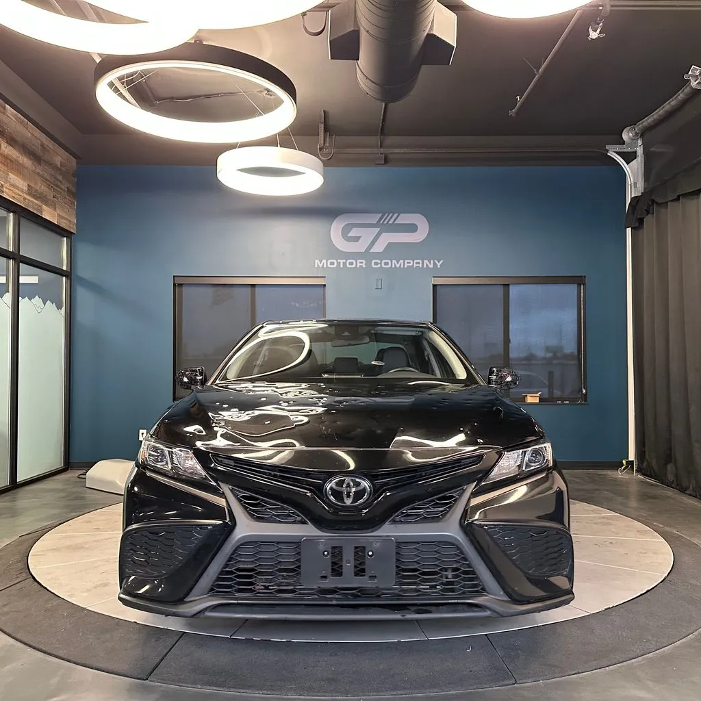 Toyota Camry photo 8
