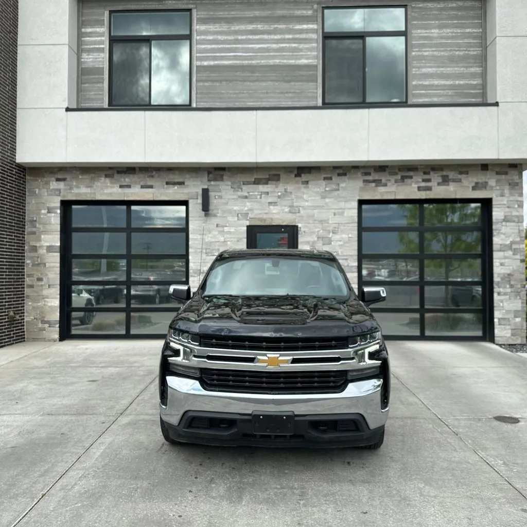 Chevrolet Silverado photo 8
