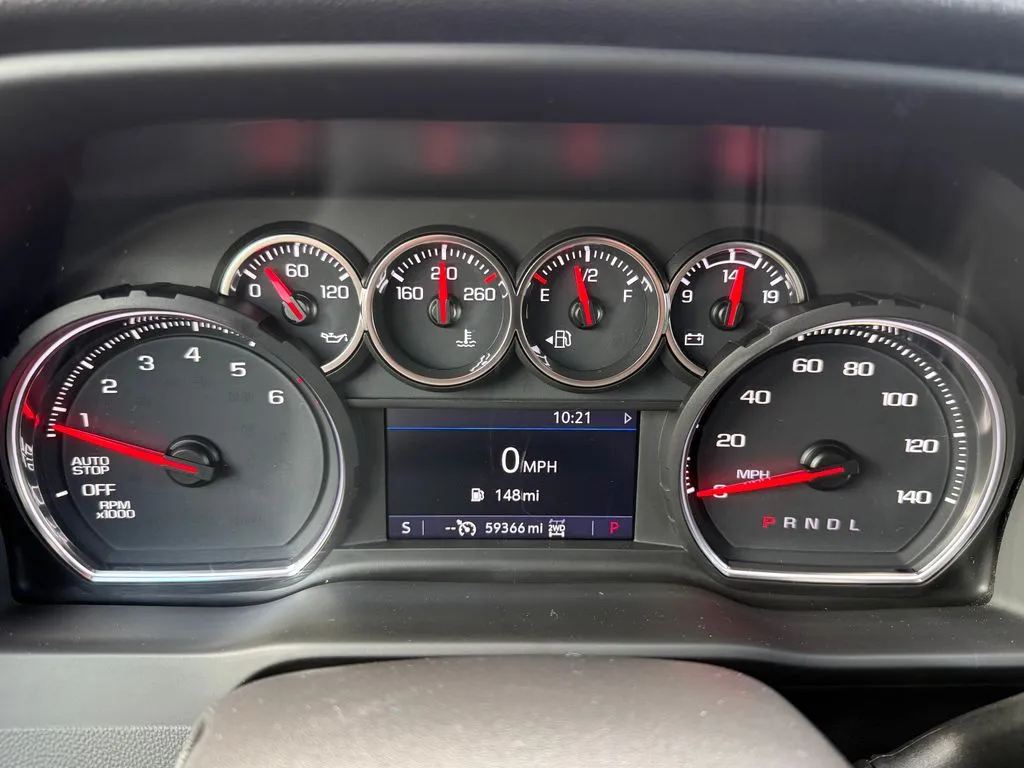 Chevrolet Silverado photo 10