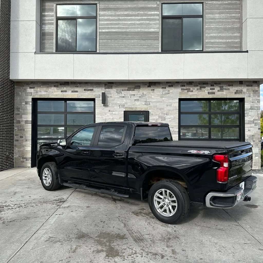 Chevrolet Silverado photo 5