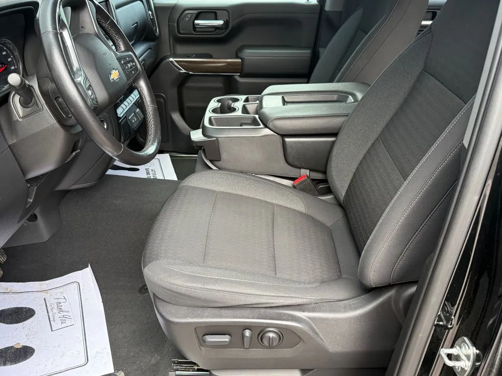Chevrolet Silverado photo 19