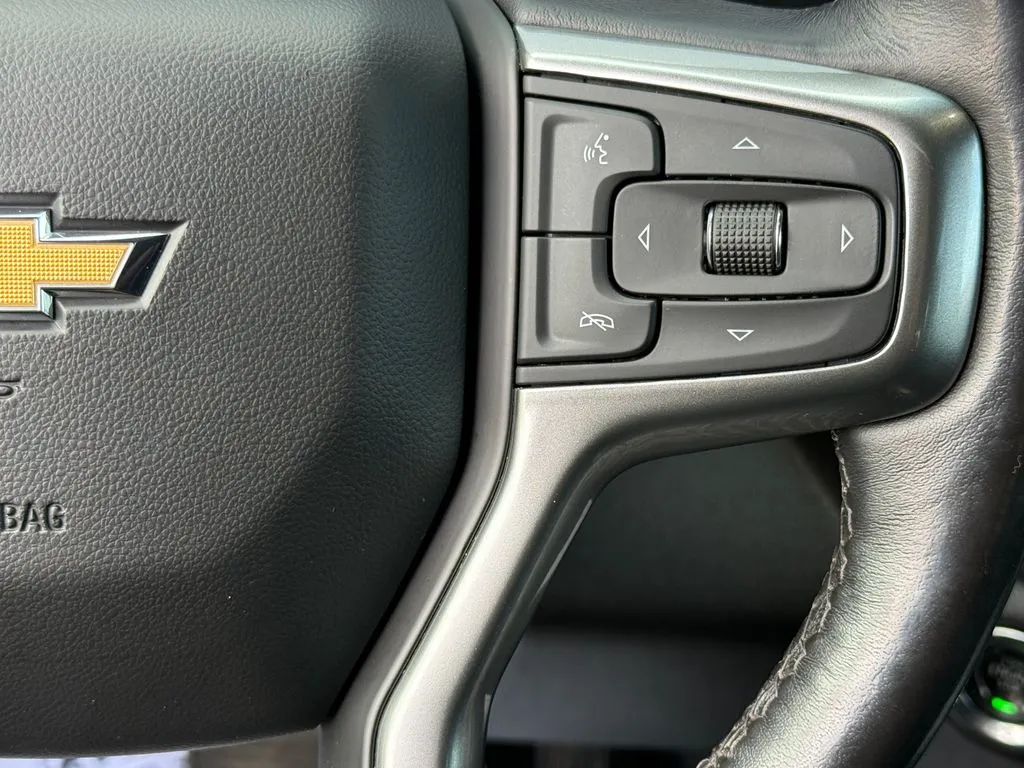 Chevrolet Silverado photo 12