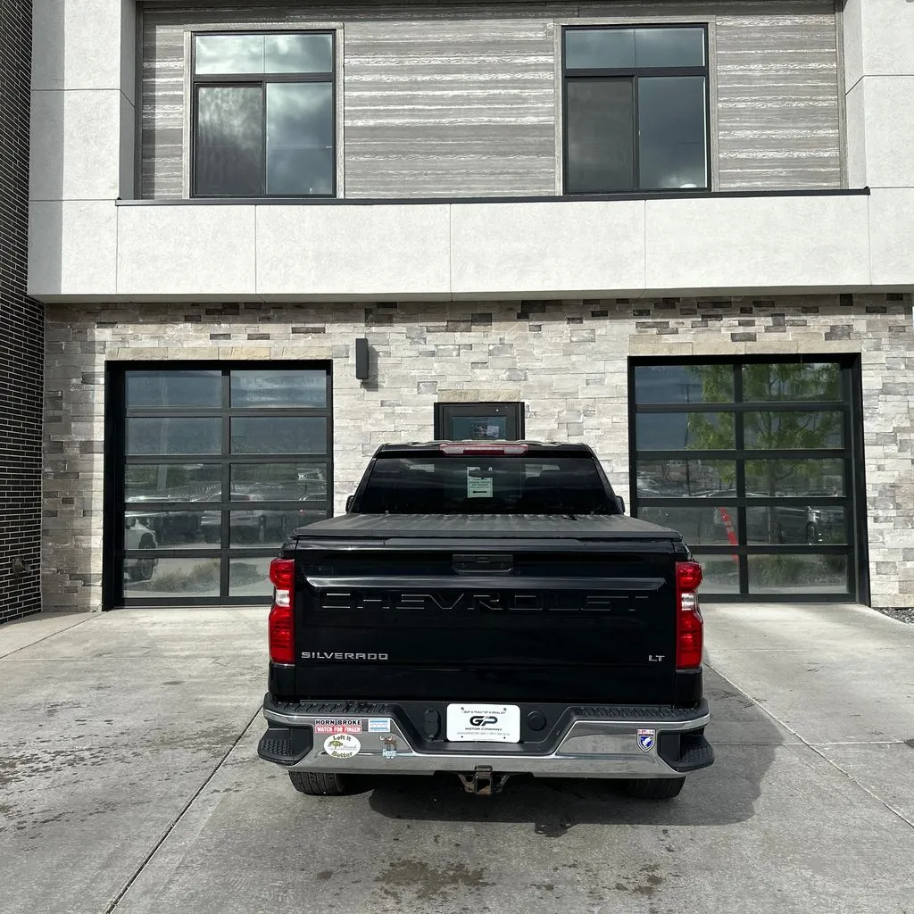 Chevrolet Silverado photo 4