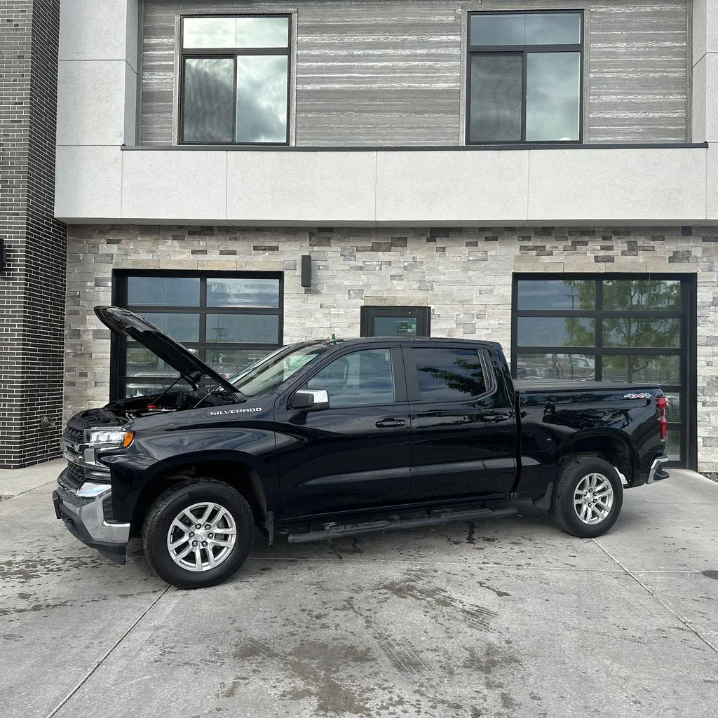 Chevrolet Silverado photo 22