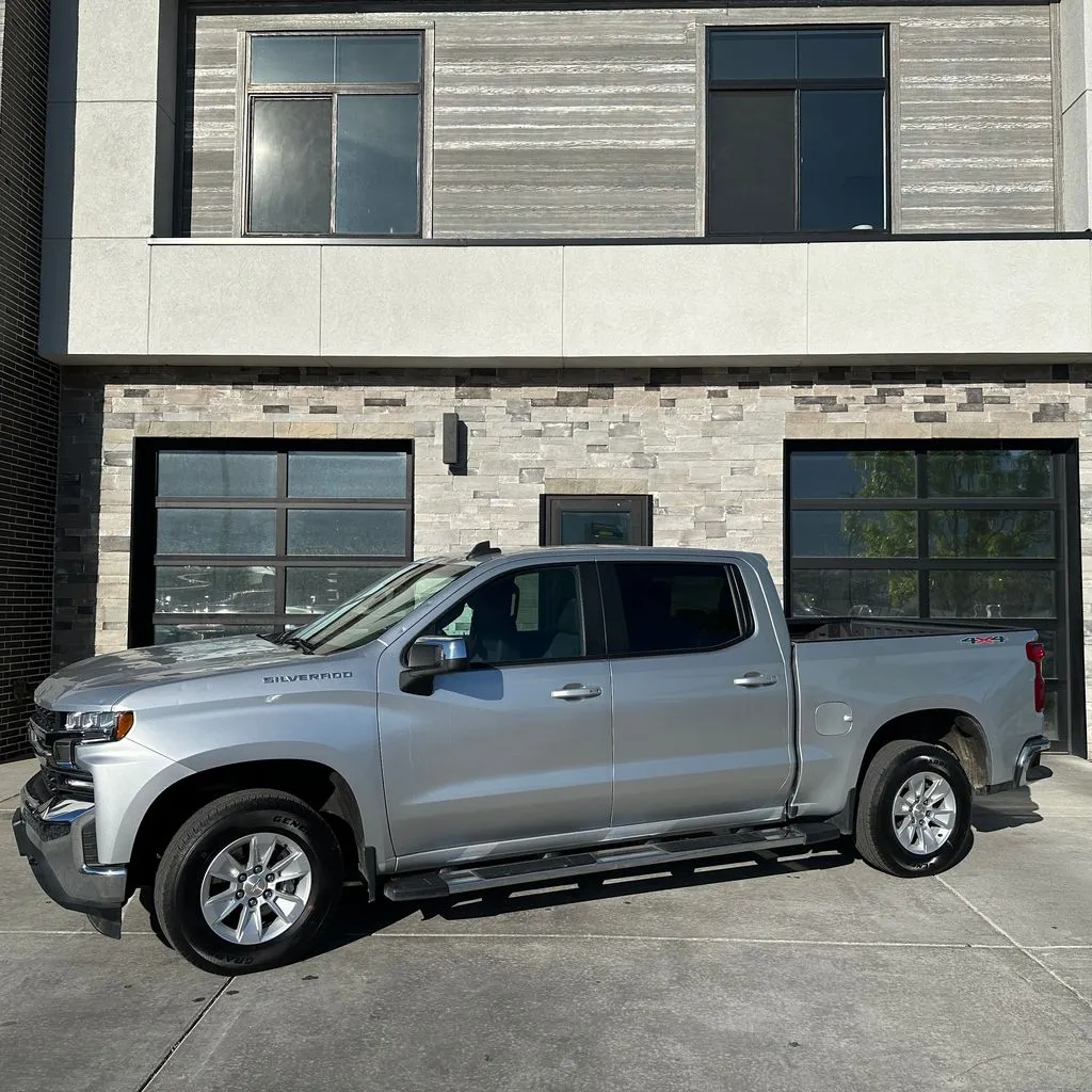 Chevrolet Silverado photo 7