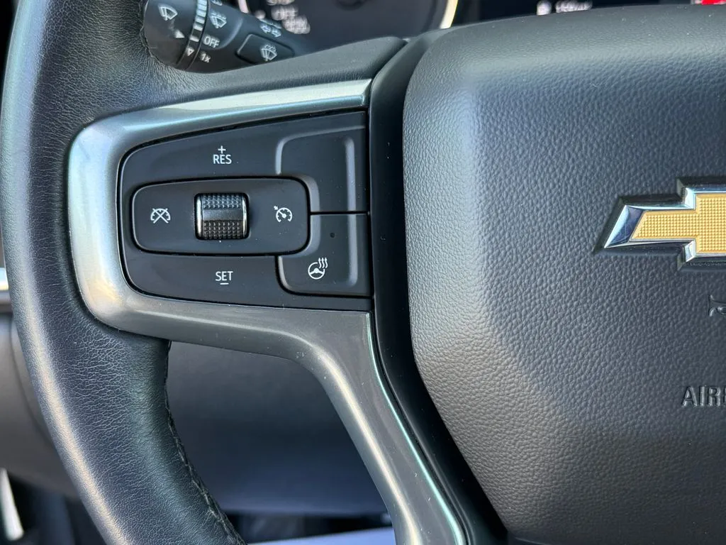 Chevrolet Silverado photo 11