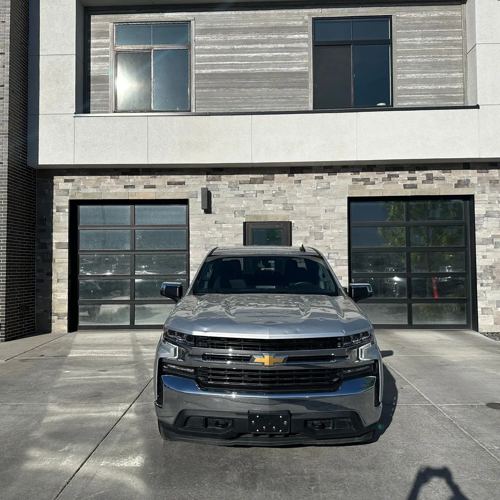 Chevrolet Silverado photo 8