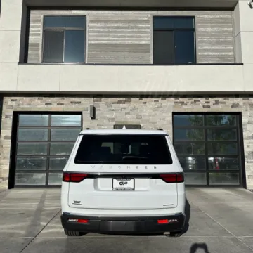 More photos of 2022 Jeep Wagoneer Series II at GP Motor Company, UT